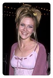 Many nineties stars chopped their hair into a pixie cut; 60 Epic 90 S Hairstyles That Are Now Making A Comeback