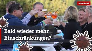 Doch die zahl der infektionen könnte sich in den nächsten tagen noch erhöhen. Steigende Corona Zahlen Vier Stadte In Nrw Uberschreiten Kritischen Wert Wdr Aktuell Youtube