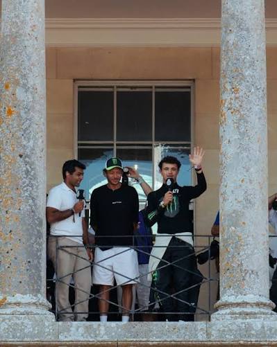 Vale & Lando at Goodwood festival of Speed. 🥰🧡 mclarenf1 #landonorris 🇬🇧 #valentinorossi VIA: [McLarenF1]