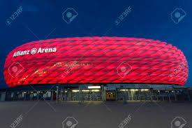 Was wird dein highlight in nächster zeit? Die Allianz Arena Ein Fussballstadion In Munchen Bayern Deutschland Mit 75 000 Sitzplatzen Stadion Fur Die Beiden Munchner Fussballvereine Fc Bayern Munchen Und Tsv 1860 Munchen Haben Ihre Heimspiele In Der Allianz