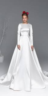12 Celebrity Wedding Dresses And Its S Clones Wedding Forward Celebrity Wedding Dresses Wedding Dresses Wedding Dresses Simple
