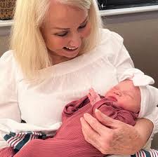 This photo is available as a print at isaacspicz.com #fox  #wildlifephotography #alaska #photography #explorepage