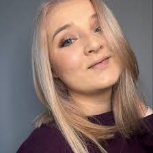 Lindsay Sisk's Instagram, Twitter & Facebook