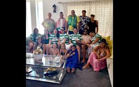 Cristiano ronaldo was born on 5 february 1985, in madeira, portugal, to jose dinis aveiro and his wife maria dolores dos santos aveiro. Dolores Aveiro Equipada A Rigor Em Dia Duplamente Especial Boa Sorte Ao Meu Sporting Vip Pt