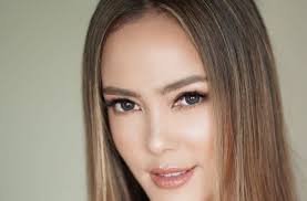 Personal catherine sharon gasnier atau cathy sharon lahir di jakarta pada tanggal 8 oktober cathy sharon seakan tak lepas dari image elegan dan 'mahal'. Duh Foto Syur Mirip Cathy Sharon Beredar Di Grup Wa Sekolah Anak Matamata Com