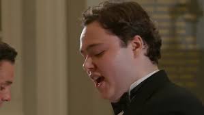 Benjamin P. Wenzelberg sings Gounod: "Que fais-tu, blanche tourterelle?"  from Roméo et Juliette