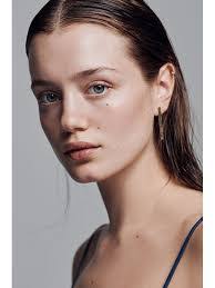 Mandy Stenzel's Instagram, Twitter & Facebook