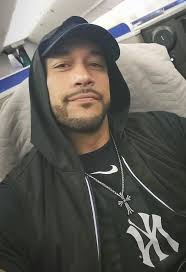 Hey fans do I really still have people that love me and my career in this  group 😏