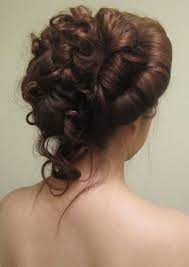 Easy Regency Era Hairstyle Tutorialan Elegant Hairstyle With A Braided Headband The Style Mimics Victorian Hairstyles Edwardian Hairstyles Vintage Hairstyles