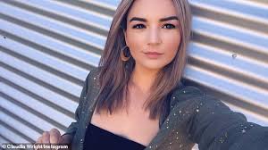 Woman wrongly misdiagnosed by doctors flew to America for surgery after  being told what's wrong