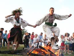 Праздник отмечают практически во всех странах. Ivana Kupala Tradicii Poverya I Obryady Chitat Na Golos Ua