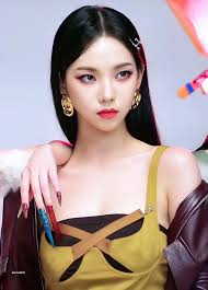 Karina from Aespa : r/VindictaRateCelebs