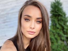 Она смогла отлично показать вес характер своего персонажа. Holostyachka Kseniya Mishina Kardinalno Smenila Imidzh Fanaty Ne Uznayut Svoyu Lyubimicu Kakie Milye Kudryashki Ukrainianwall Com