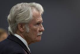 With IRS, FBI investigating Kitzhaber, Oregon manager denies punishing  managers for preserving evidence