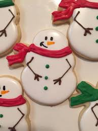 Snowman With Scarf Sugar Cookies Courtney S Confections Courtneysconfectionsok Christmas Cookies Decorated Christmas Cookies Sugar Cookie Royal Icing