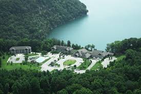 There are a variety of fish found in these waters including: Dale Hollow Lake State Resort Park Home Facebook