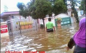 Floods in malaysia historical reviews, causes, effects and mitigations approach. Cik Mimpi Siang Pray For Pantai Timur Banjir 2014 Cute766