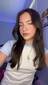 Amanda Minish's Instagram, Twitter & Facebook