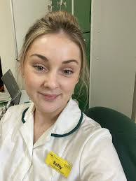 Karen Barwick's Instagram, Twitter & Facebook