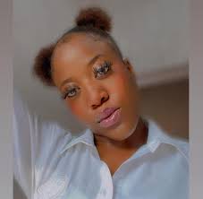 Ladies plz help me .. i lost the natural color of my hair .. Can any  hairstylist help me get this my natural hair color back.. 😭 Is this color  coffee brown