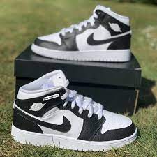 Read customer reviews of basketball shoes to see what others are saying. Black And White Nike Air Jordan 1 Mid Juniors Youth Sizes Only Jordan Shoes Girls Nike Air Jordan 1 Mid Black And White Jordans