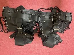 ヒトイヌ拘束具 ペットプレイボンデージギア（¥29,000）