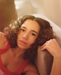 Colette Slater's Instagram, Twitter & Facebook