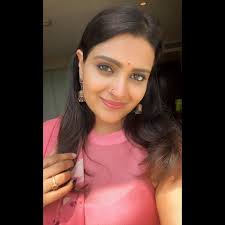 Divya Pillai (@pillaidivya) • Instagram photos and videos