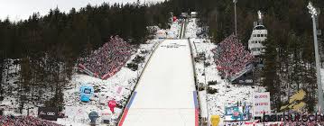 Daniel andre tande verliert die kontrolle. Skispringen Weltcup Zakopane Statt Peking