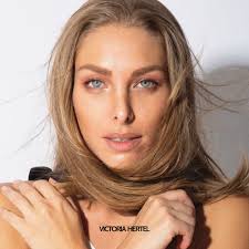 Stream Victoria Hertel music