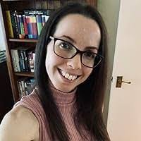 Lou Wakefield's Instagram, Twitter & Facebook