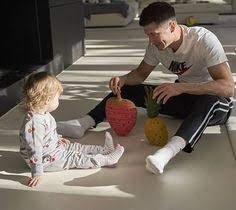 Is married to his wife, anna lewandowski a karate player. 27 Robert Lewandowski Ideas Robert Lewandowski Lewandowski Robert