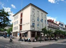 At molde airport, årø (5 km), there are several daily arrivals from the biggest cities in norway. Sentrumshybler Molde Home Facebook