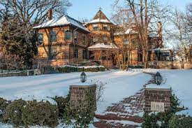 Old Man Marley S House From Home Alone Is For Sale Home Alone Movie Famous Houses Home Alone