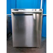 Bosch's ascenta top control model also features precisionwash—an intelligent sensor system that scans dishes throughout the cycle to monitor their soil level. Bosch Shxm4ay55n 24 100 Series Ascenta Top Control Bar Handle Dishwasher American Freight Sears Outlet