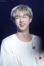Taehyung, your smile and your existence is killing me. Jinkissletsgo On Twitter 190119 Singapore Ly Hd If A Photo Has The Temperature The Temperature Is From Your Smile Your Smile Makes Tons Of Smile Now Want To Show The World The