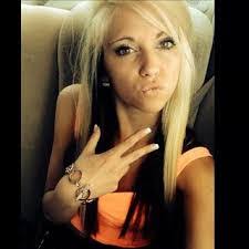 Savannah Bell's Instagram, Twitter & Facebook