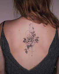 35 Das Mais Belas Tatuagens Nas Costas Tatuagensfeminina Tatuagenspequenas Tatuagensfeminas Tatuagensfrase Tatuagem Tatuagens Tatuagens Femininas Delicadas Escolha uma tattoo perfeita neste post recheado com mais mulheres com tatuagem nas costas. 35 das mais belas tatuagens nas costas