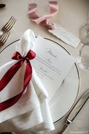 La bellezza di queste composizioni sorprenderà i tuoi invitati. Pin Su Matrimonio In Langa In Cantina