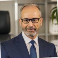 Leez May's Instagram, Twitter & Facebook