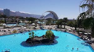 Probably the least fuerte of the three areas (no ultra long beaches here), but best place for families with smaller children. Where To Stay In Fuerteventura Best Areas Hotels 2021