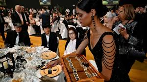 Un lujoso humidor bate récord en subasta de puros en Cuba