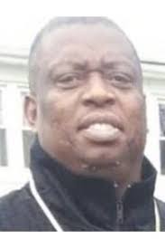 Les Leslie's Instagram, Twitter & Facebook