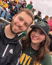 We could not ask for better supporters & community in life. Thank God for  you all!! 🌼🤍