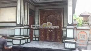 Model rumah seperti ini tidak hanya berkembang di perumahan kota besar, tetapi juga menjalar sampai ke penjuru daerah hampir seluruh pelosok tanah air. Rumah Minimalis Batu Siolit Di Kerobokan Spesialis Batu Alam Bali