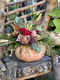 You can make flowers delivery to toledo on the phone: Home In Bloom Flowers Gifts