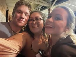 Can someone find a picture of me bleeding in the pits at Greyday Tampa?