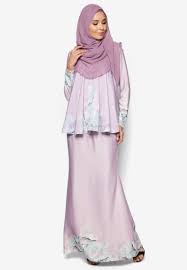 Fesyen Baju Kurung Untuk Wanita Berisi