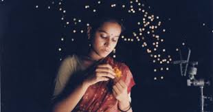 Tillotama Shome As Alice In Monsoon Wedding Monsoon Wedding Wedding Movies Monsoon