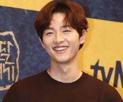 Ia bahkan berhasil meraih nilai a untuk semua mata pelajaran saat sma. Song Joong Ki Birthday Age Height Details